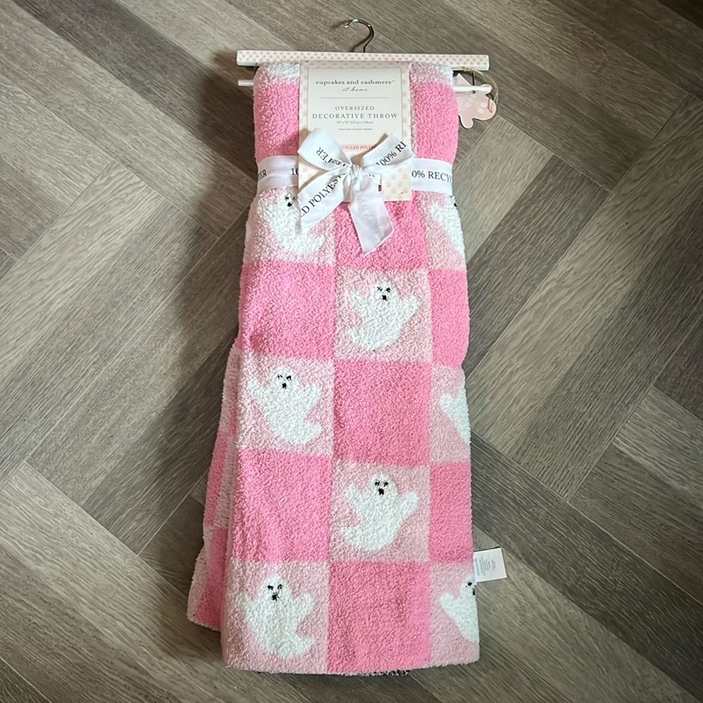 🚨🚨 Oversized Halloween Ghost Throw Blanket